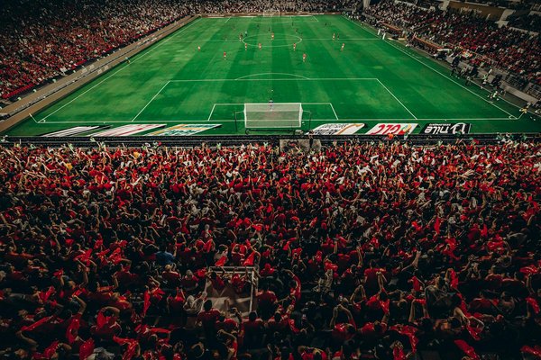 What are the essential skills every beginner cyclist in the UK should master?